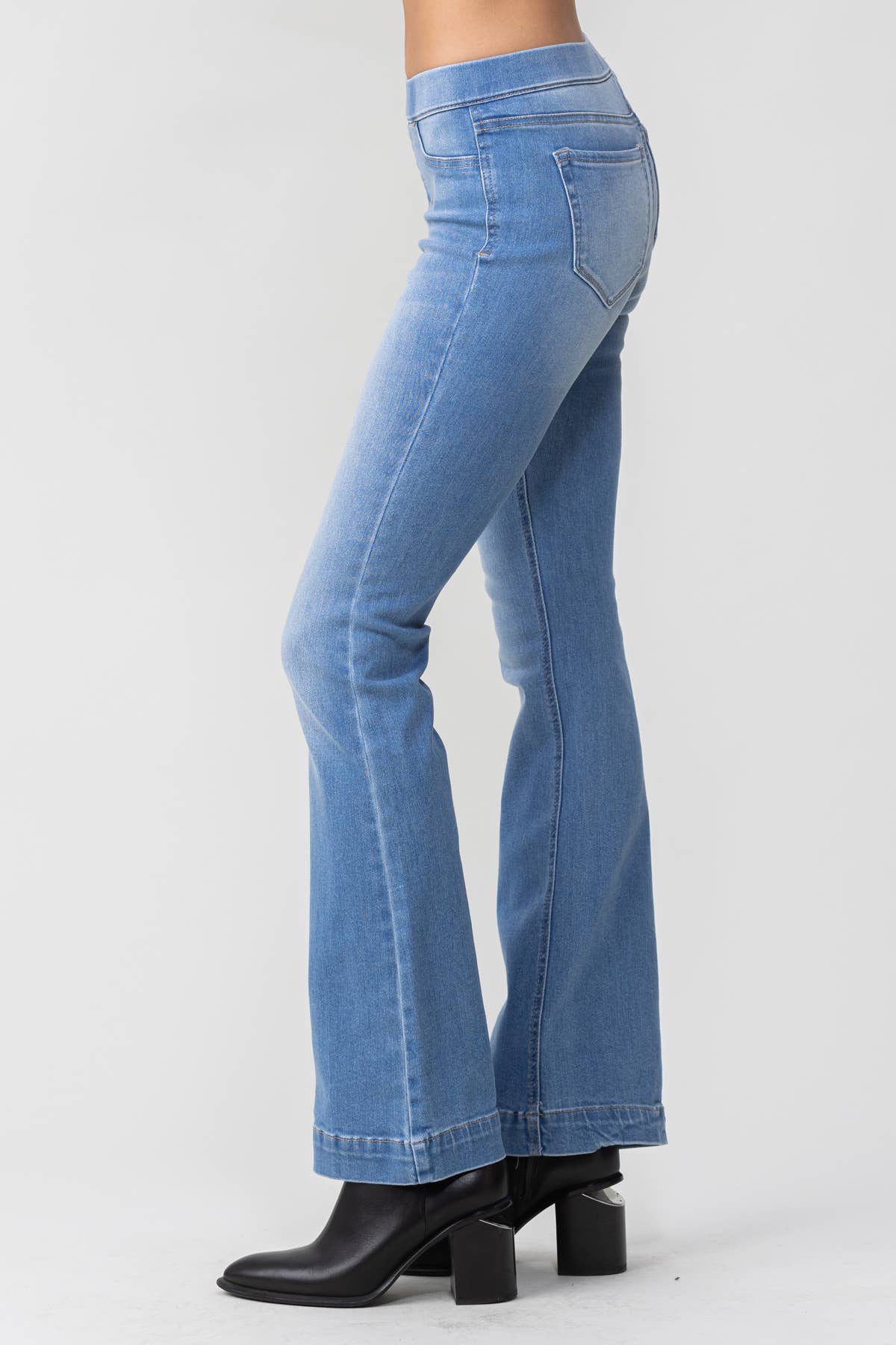 Jelly Brand Mid Rise Pull On Flare: Light Denim
