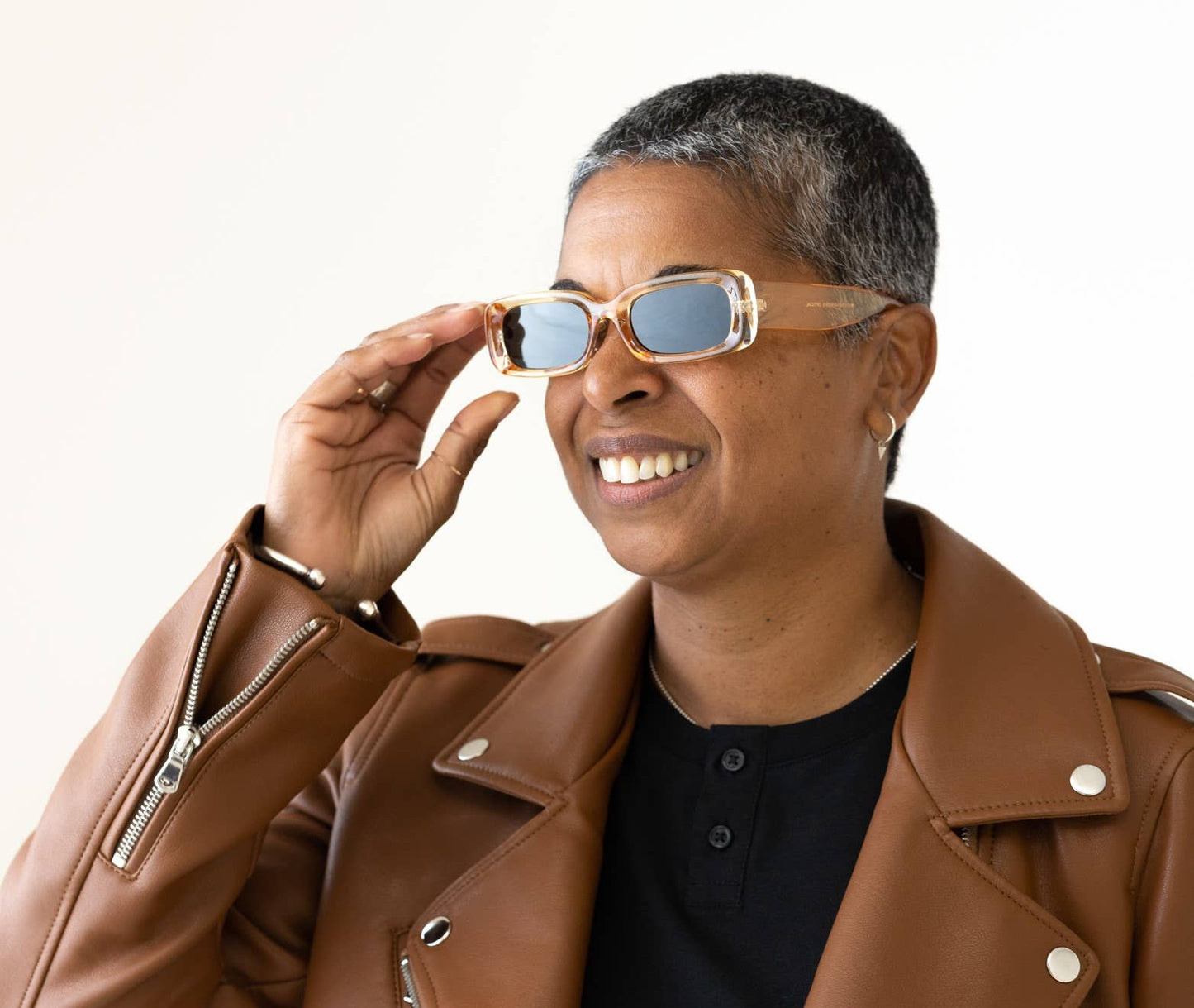 Zola Sunglasses: Tortoise