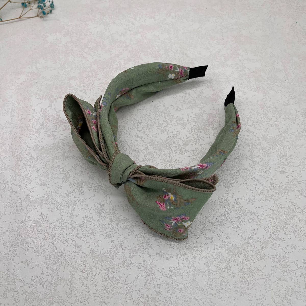 WIDE-BRIMMED FLORAL BOW HEADBAND_CWAHA2582: Red / (OS) 2