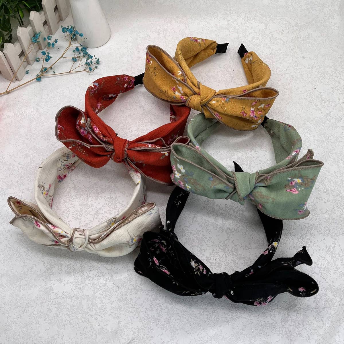 WIDE-BRIMMED FLORAL BOW HEADBAND_CWAHA2582: Red / (OS) 2