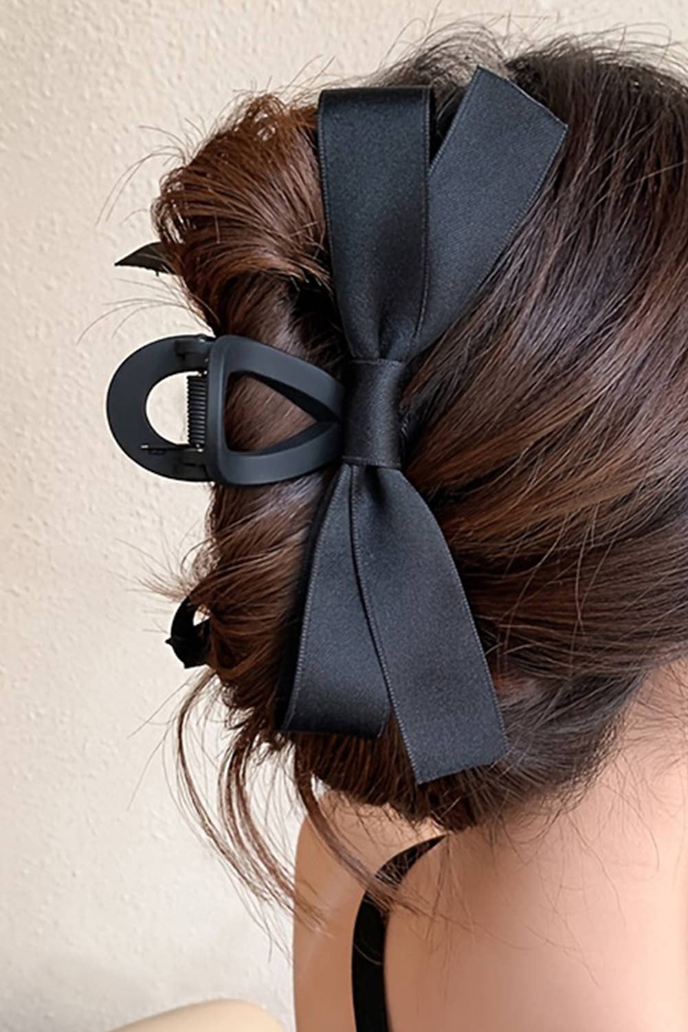 Large Bow Hair Clip: Cream or Black