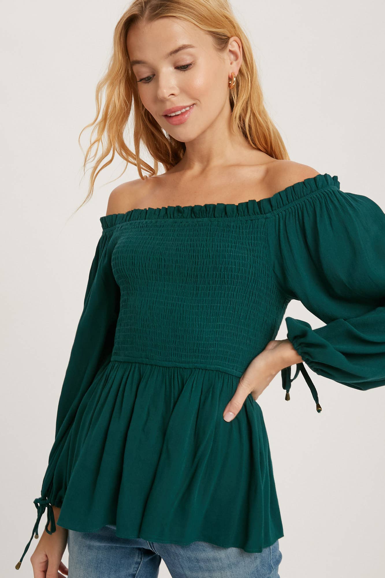 Ansley SMOCKED PEPLUM BLOUSE: BLACK / S