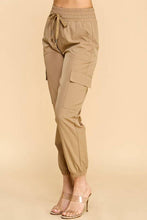 Load image into Gallery viewer, Quickdry Cargo Pants
