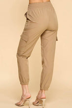 Load image into Gallery viewer, Quickdry Cargo Pants
