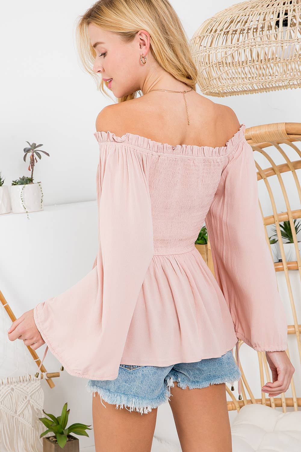 Ansley SMOCKED PEPLUM BLOUSE: BLACK / S