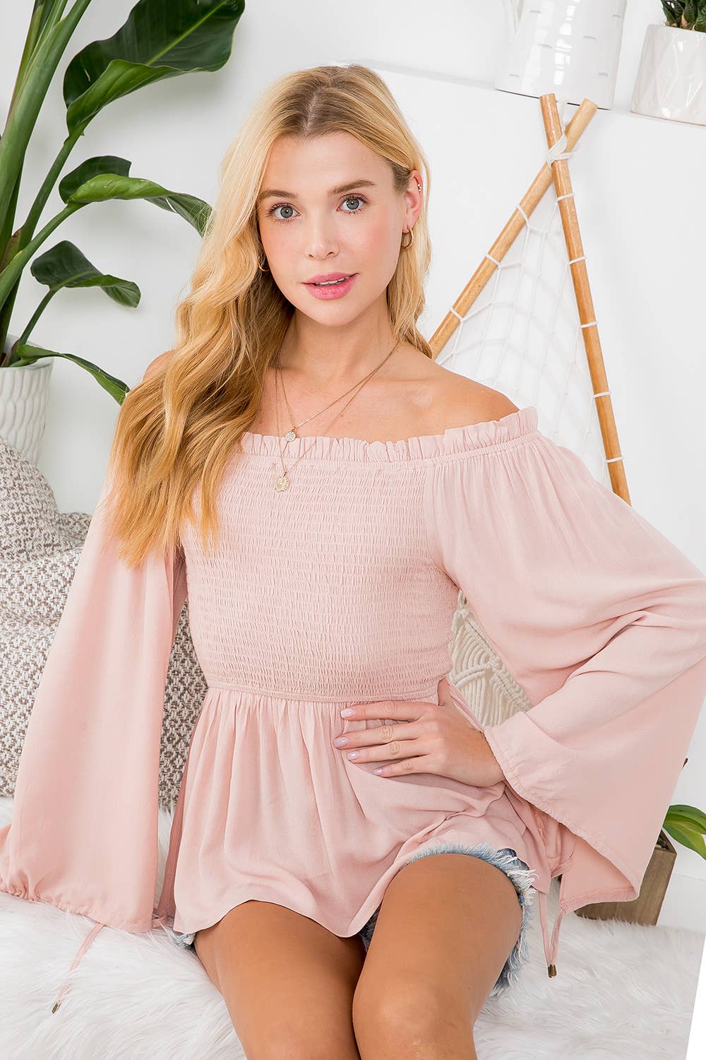 Ansley SMOCKED PEPLUM BLOUSE: BLACK / S