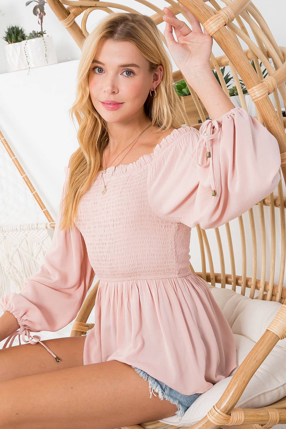 Ansley SMOCKED PEPLUM BLOUSE: BLACK / S