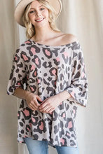 Load image into Gallery viewer, Danielle Oversized Animal Print Top
