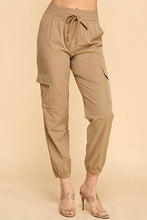 Load image into Gallery viewer, Quickdry Cargo Pants
